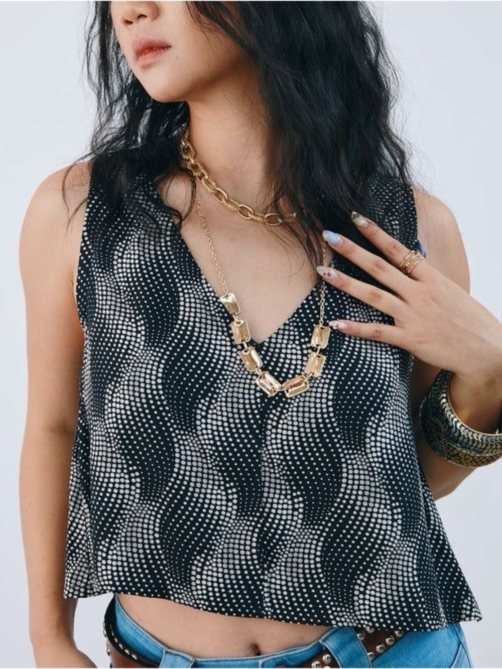 Elegant Black and White Wave Crop Top